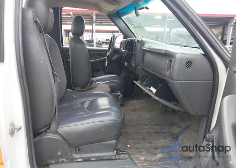 2006 Chevrolet Silverado 2500Hd Work Truck from USA, damaged, VIN 1GBHC24U16E229712